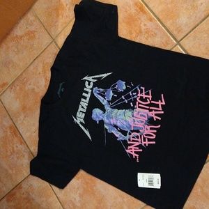 Metallica t shirt